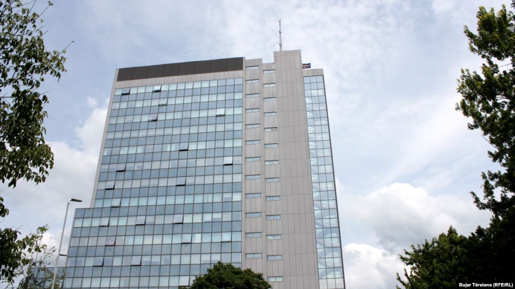 Përfshirja problematike e Listës Serbe në qeveri