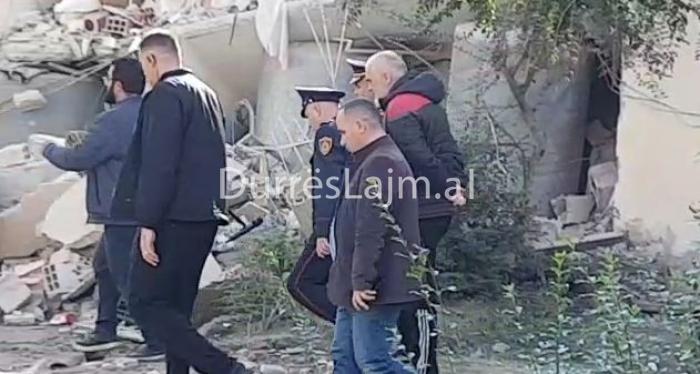 Rama vjen në Durrës te pallati i shembur te Kryqi i Kuq (VIDEO)