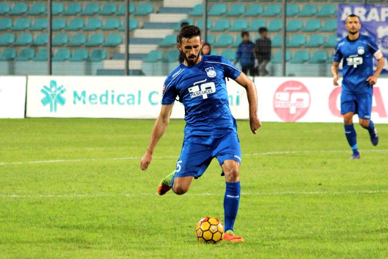 Rrëfimi i Rustem Hoxhës: E pamundur të ecnim nga lëkundjet, me vajzën e vogël kaluam natën jashtë