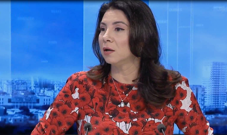 Situata tek “Astiri”, gazetarja mbron policinë: Po bën punën e saj! Të gjithë njerëzit duan “Unazën”