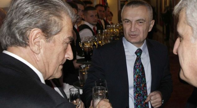 Presidenti Meta takohet sot me Berishën