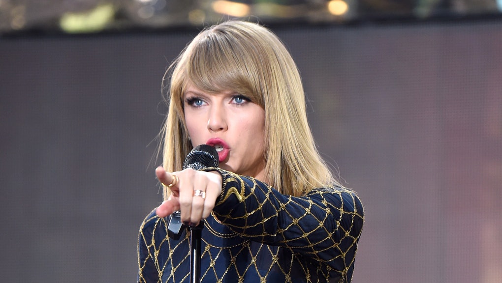 Këngëtarja e njohur nuk lejohet të këndojë këngët e saj