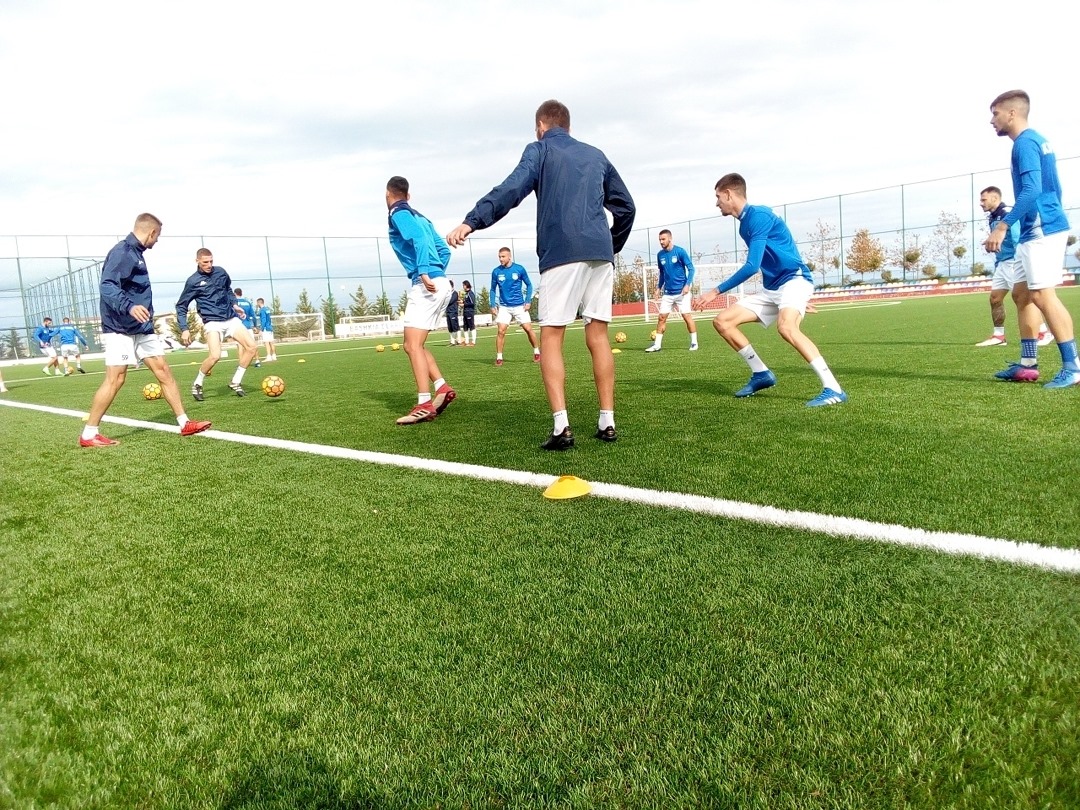 Teuta është e plotë, Shkëmbi projekton ndryshime në skuadër