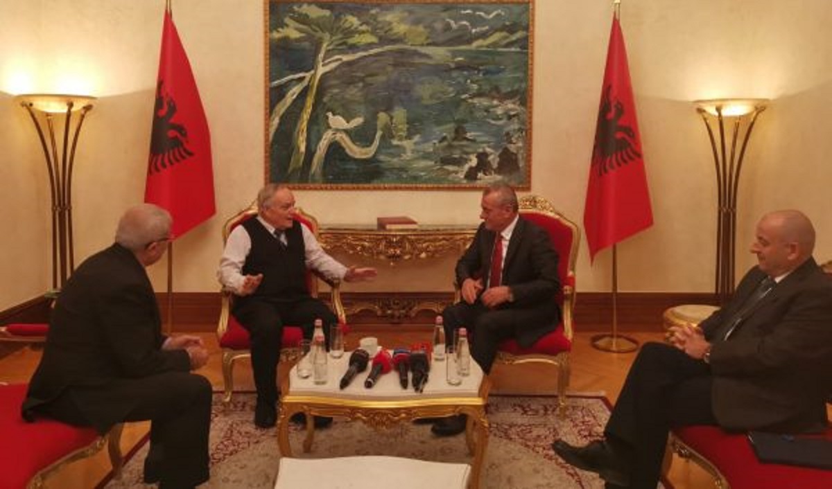 Tërmeti i 26 nëntorit, Ruçi takon sizmiologun grek: Çfarë duhet bërë menjëherë