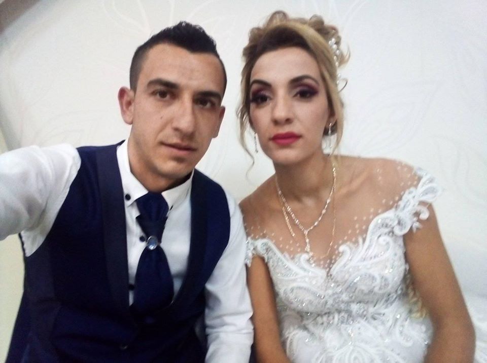 Dalin fotot, ky është çifti që u vetëhelmua 5 ditë pas dasmës