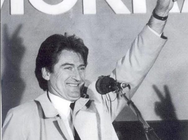 Berisha kujton “8 Dhjetorin” me një thirrje të fortë për rininë