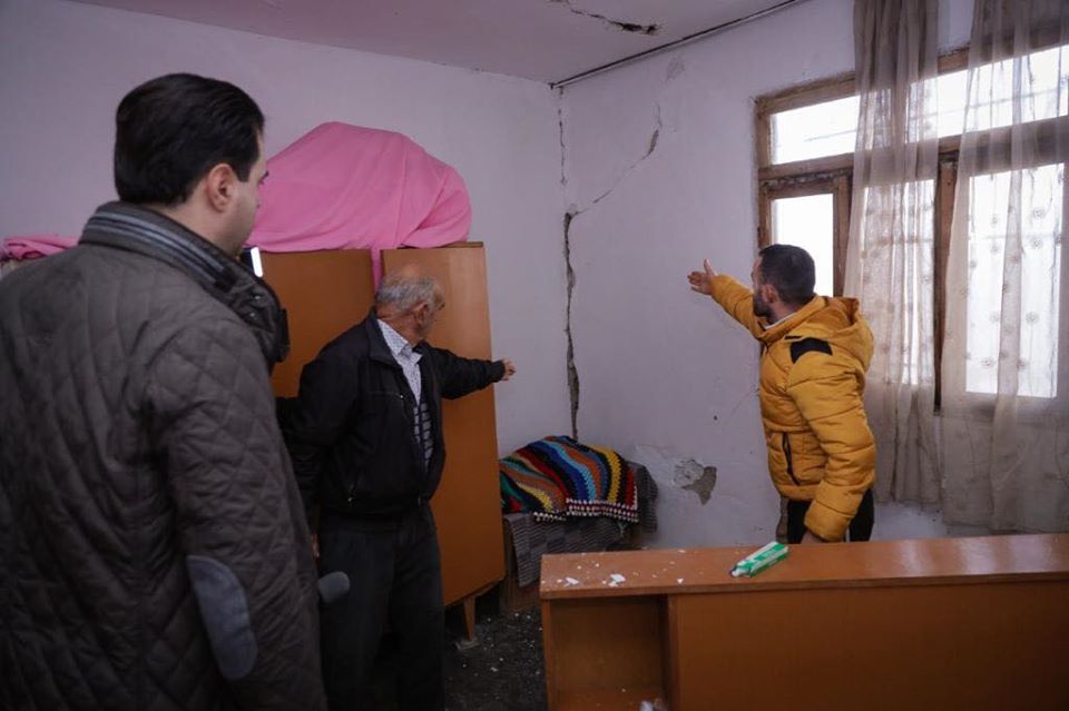 Basha thirrje banorëve të Durrësit: Mos rrezikoni jetën duke u kthyer në shtëpitë e dëmtuara