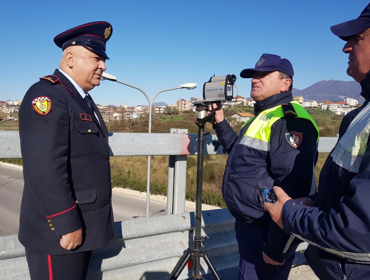 Masat për fundvit, Policia Rrugore: Radarë në akset kryesore (VIDEO)