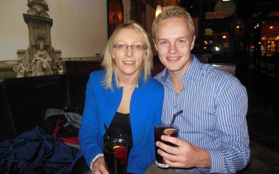 E dhunonte partneri, gruaja e re vret foshnjen