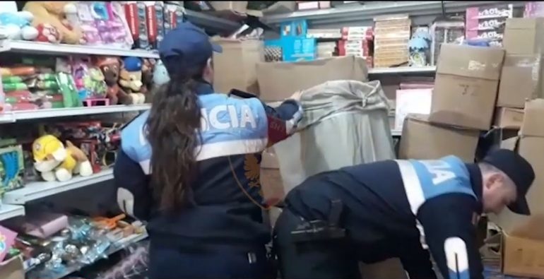 Policia aksione masive, bllokohen mijëra kapsolla, 7 të proceduar (VIDEO)