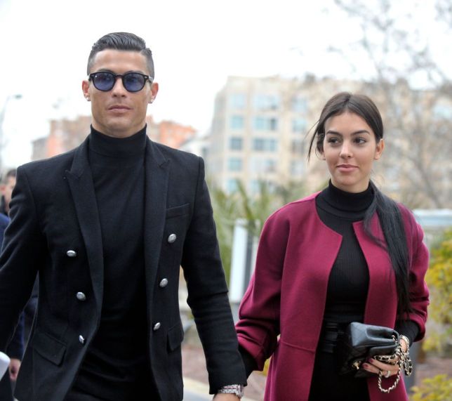 E dashura e Ronaldos kapet “mat” nga paparacët  (FOTO)