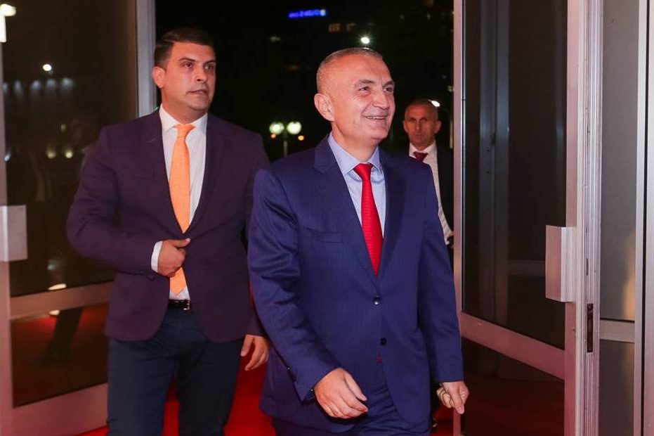Miratohet paketa Anti shpifje, reagon presidenti Ilir Meta