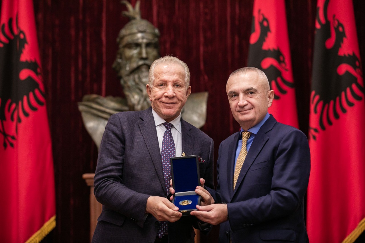 Meta dekoron Behgjet Pacollin: Për angazhimin ndaj popullit të Thumanës dhe Shqipërisë