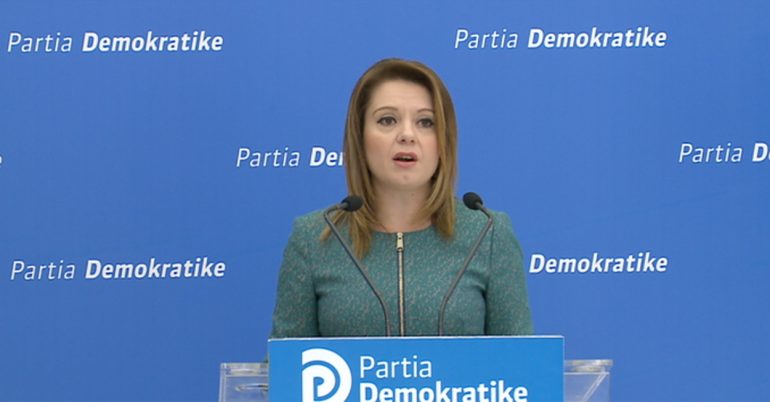 “Mjaft i përdore”, Orjola Pampuri kritika Kryeministrit: Fëmijët duan psikologë, jo kamera e fotografë