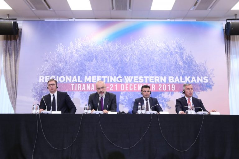 Gjukanoviç i prerë: Jo ndryshim të rregullave të lojës! Zaev: Gjithçka për të përshpejtuar integrimin!