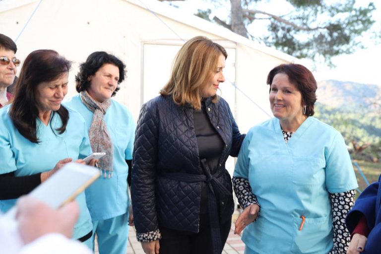 U dëmtua nga tërmeti, Manastirliu: Do të rindërtojmë qendrën shëndetësore të Ishmit