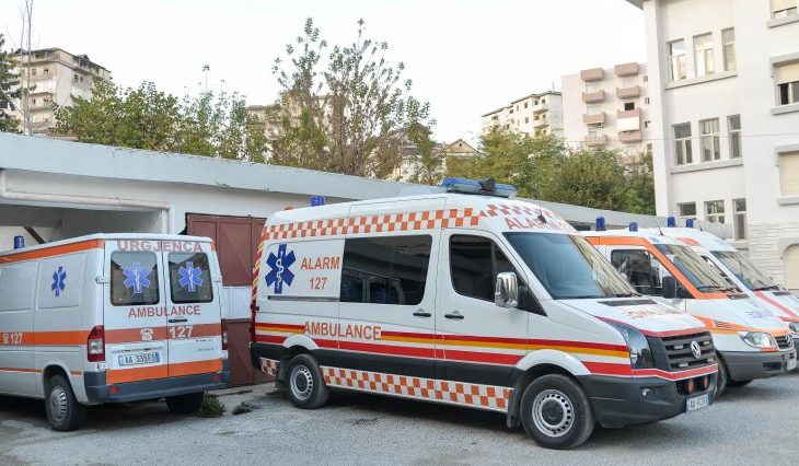 Helmohet çifti i sapomartuar në Librazhd, vdes 19-vjeçarja