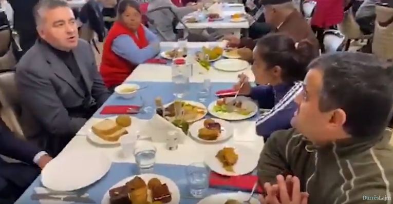 Ardi Daullxhiu drekon me ministrat, i “qahet” Klosit: Nuk na e varin o vëlla (VIDEO)