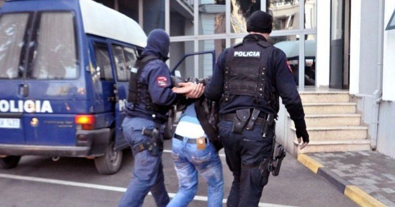 Aksidenti me dy të vdekur në Elbasan, arrestohet 25-vjeçari me “Audi”