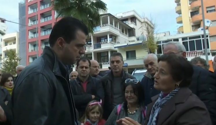 Basha me të prekurit nga tërmeti në Durrës: Dako duhet të shkojë në burg