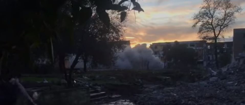 Shembet me eksploziv konvikti në Kamëz, ishte dëmtuar nga tërmeti