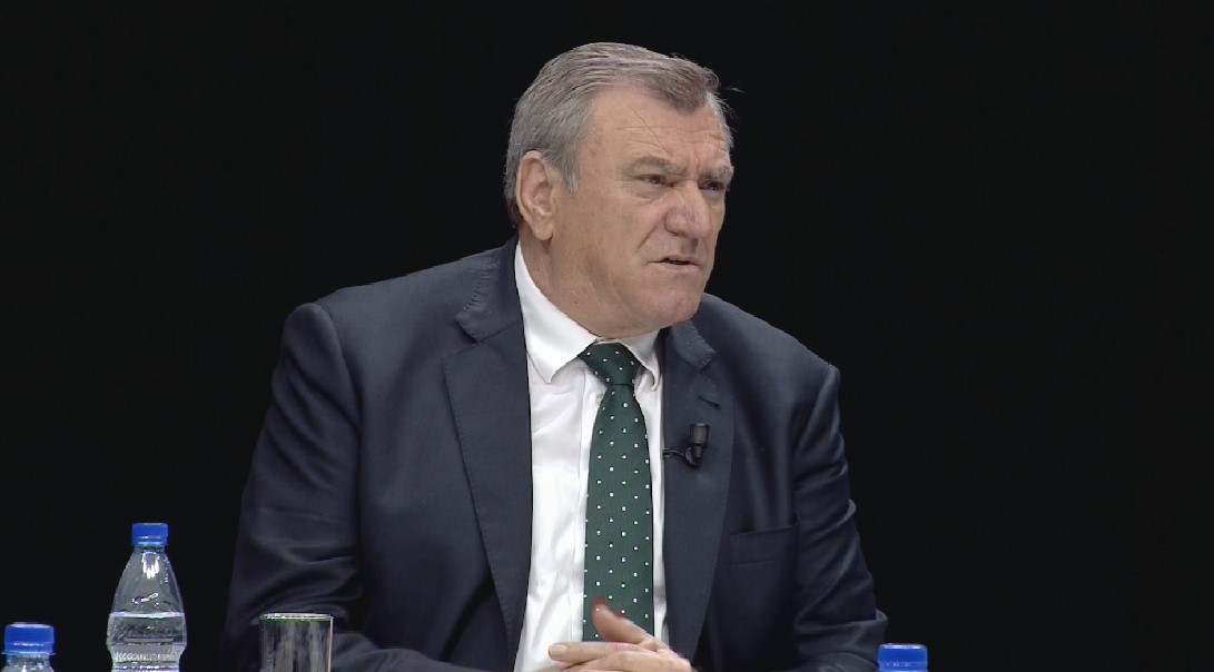 Duka përgëzon Zelën për dorëheqjen, akuza maxhorancës: Po synon të cënojë lirinë e mediave online