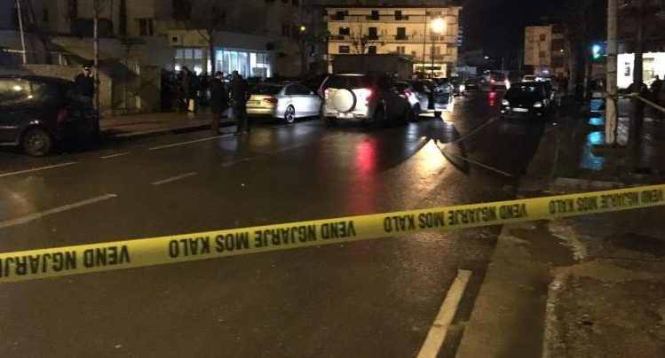 EMRAT/ Sherri degradon deri në përdorimin e armës, 60-vjeçari vret të riun