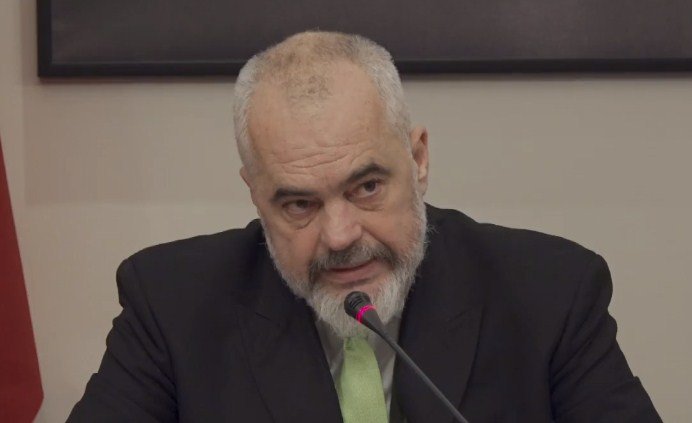 Rama mbledh Komitetin e Rindërtimit: Brenda 2021-it akomodojmë të gjithë ata që janë pa shtëpi