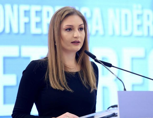 Deklarata e Ramës për Haradinajn, ish-ministrja: Arroganca që kalon përtej kufijve-pasqyra e shëmtuar e lidershipit tonë