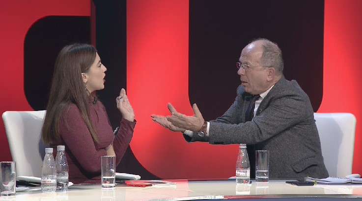 “S’ka nevojë të më prekni”, aktivistja largohet nga emisioni, akuza Sazan Gurit për seksizëm