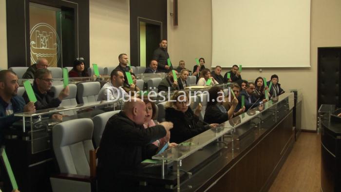Këshilli Bashkiak i Durrësit miraton bonusin e qirasë për 660 familje (VIDEO)