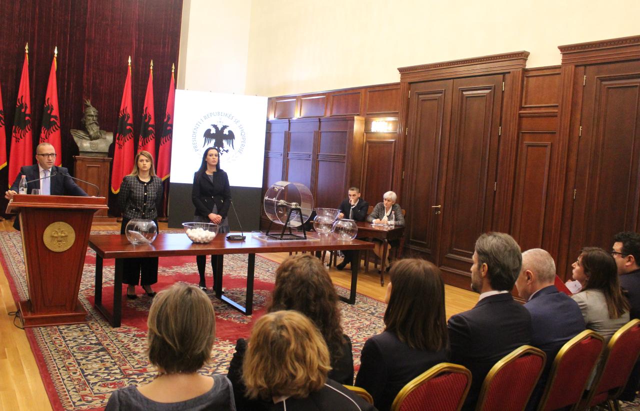 Hidhet shorti për zgjedhjen e anëtarëve të KED