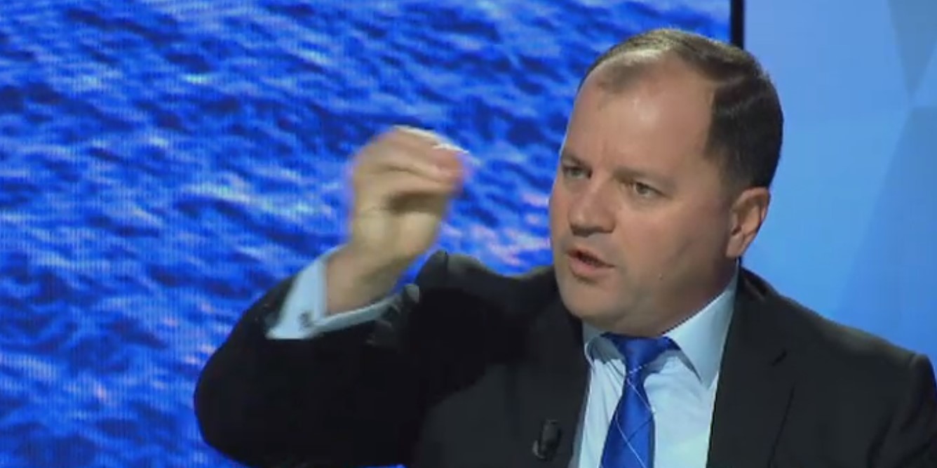 Lefter Maliqi: Dorëheqja e kryebashkiakes së Durrësit është enigmë