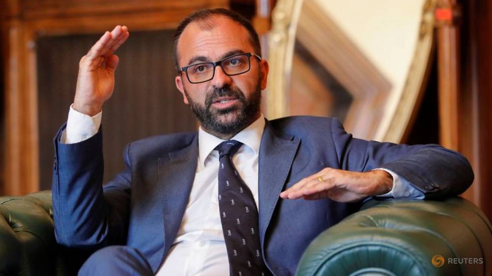 Dorëhiqet ministri italian i Arsimit se nuk i dhanë fonde për shkolla: Është e kotë të ngrohësh kolltukun!