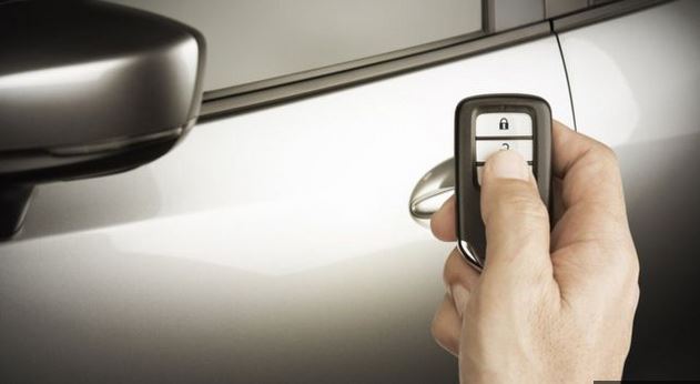 Makina pa shofer vret të riun