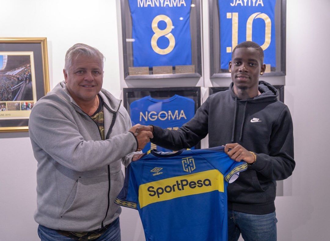 Mashtruesi profesionist Verhagen, firmosi me 4 klube pa luajtur asnjë minutë