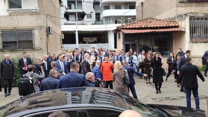Nën masa të rrepta sigurie, Rama sjell në Durrës Vuçiç e Zaev për të parë dëmet e tërmetit (FOTO+VIDEO)