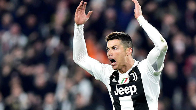 Nga Spanja janë të sigurt, Ronaldo është penduar për kalimin në Itali. Ia ka rrëfyer ish-shokëve madrilène