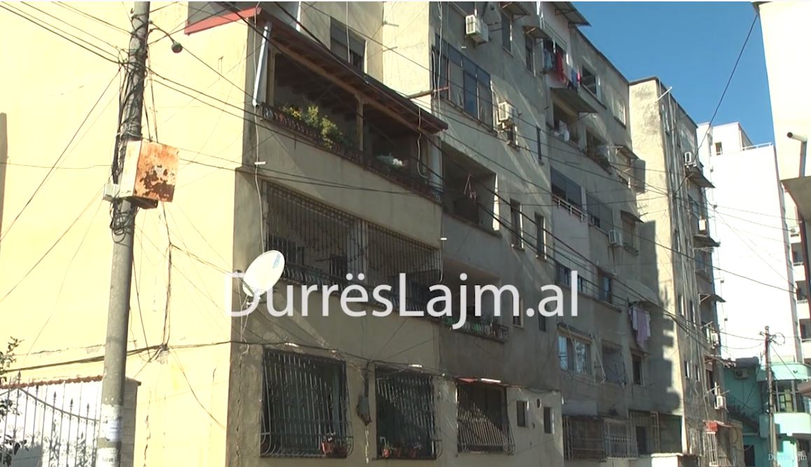 Durrës, tërmeti dëmton banesën e zv.ministres, fqinjët thirrje: Sill grup inspektimi në pallatin 6-katësh (VIDEO)