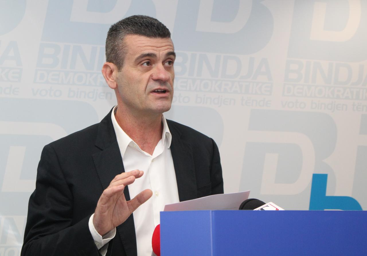 Patozi nga SPAK pret dënime ekzemplare, jo si të Nexhmije Hoxhës: 3 dinozaurët e politikës u gëzuan shumë