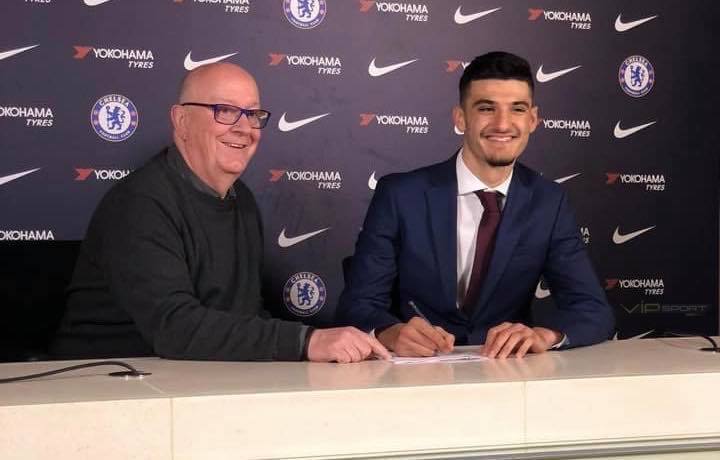 Po shkëlqen me të rinjtë, Chelsea i rinovon kontratën Armando Brojas