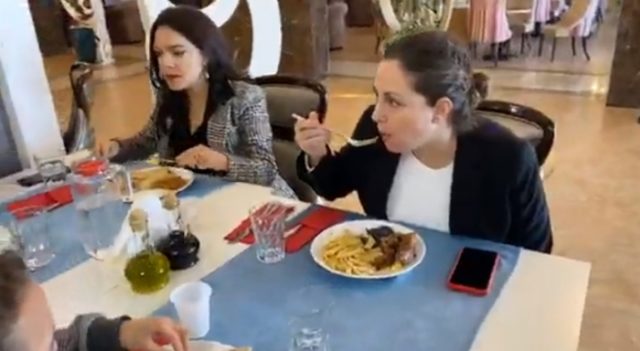 Nga Spiropali, Klosi tek Ahmetaj, të gjithë ministrat duke drekuar në Durrës me familjet e prekura nga tërmeti (FOTO+VIDEO)