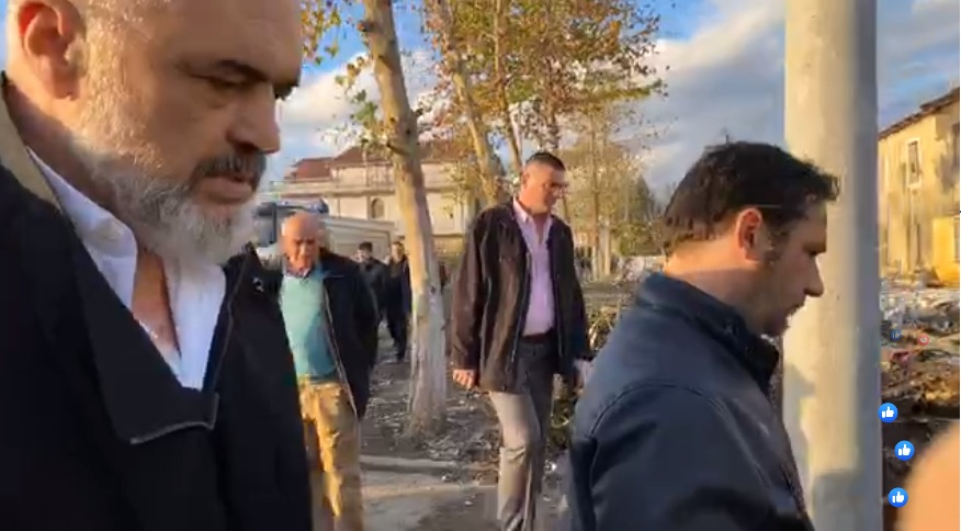 Rama dhe Elvis Naçi në Thumanë: Janë mbledhur 7 mln euro, do shkojnë për ata që kanë nevojë