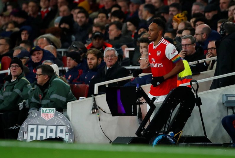 Situata te Arsenali bëhet qesharake, Obamejang lë skuadrën duke u mundur për të shkuar në… tualet