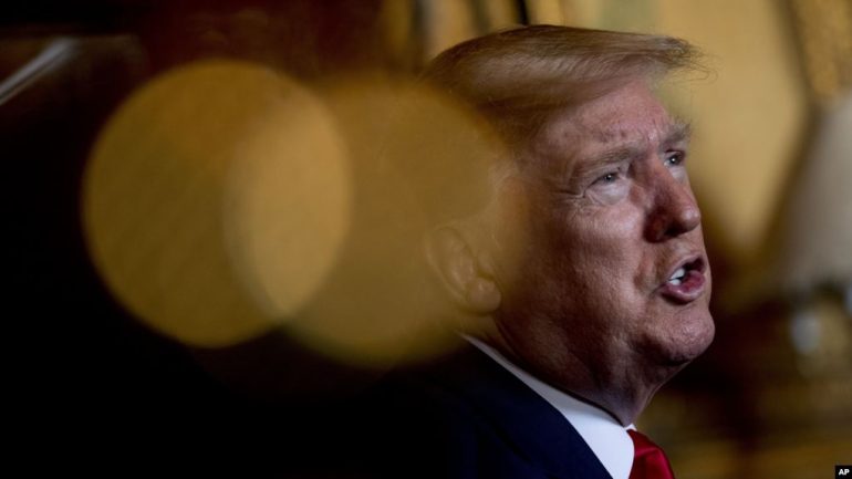 Presidenti Trump sulmon demokratët për procesin e shkarkimit