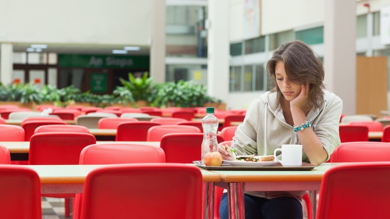 Një ndër shkaqet kryesore të palumturisë është ngrënia e ushqimit vetëm