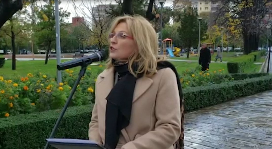 Kujtohet 29-vjetori i rrëzimit të bustit të diktatorit, Ademi: Shqipëria ka nevojë për një dhjetor të dytë