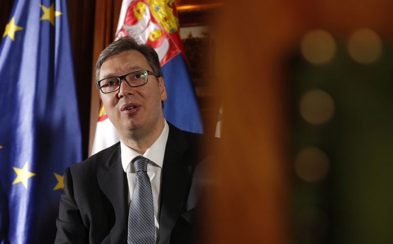 Vuçiç dhe vëllai i tij nën akuzë për trafik droge, çfarë zbulon opozita serbe