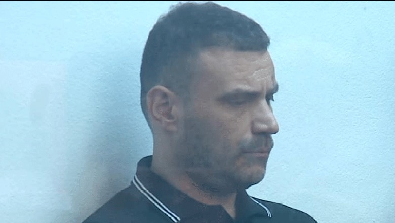 Kapet mat roja i burgut, tentoi të fuste alkool dhe ushqime në qeli për Shullazin