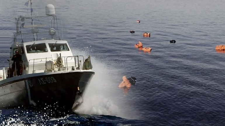 Mbytet anija me 50 emigrantë nga Libia, raportohet për 12 viktima